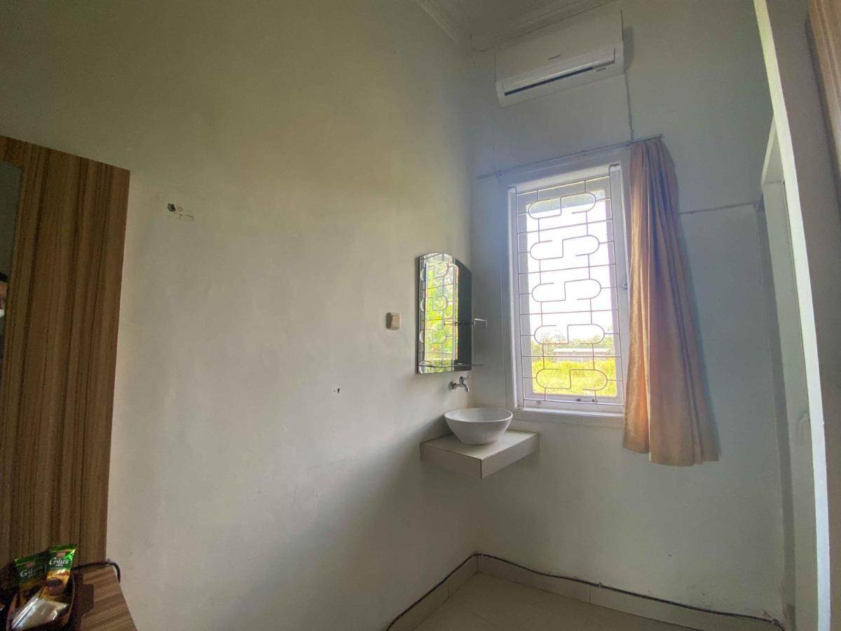 Ana Inn Ambarawa Mitra Reddoorz سيمارانغ المظهر الخارجي الصورة